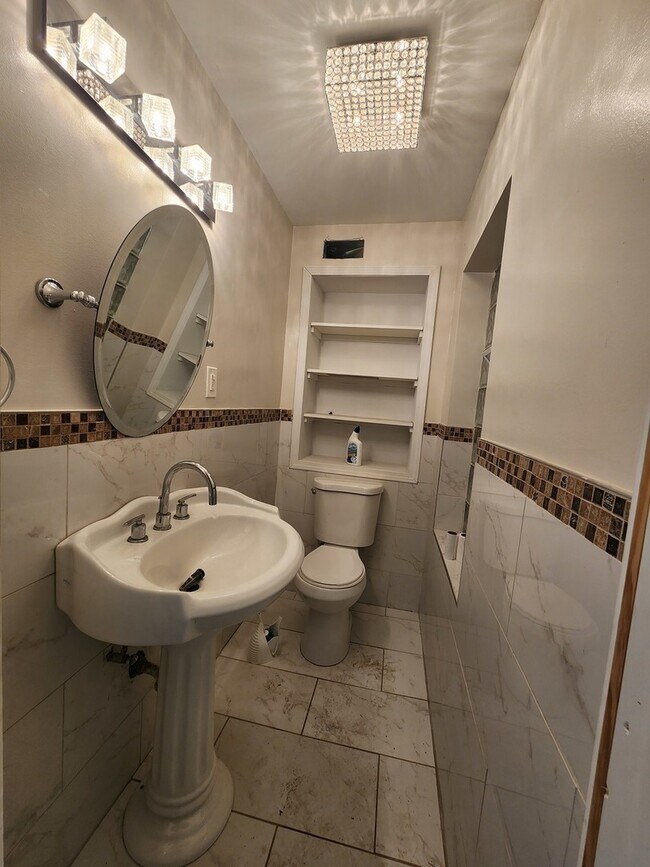 Foto del edificio - 319 Bellwood Ave