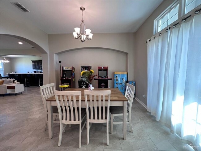 Foto del edificio - 40 Ensenada Ave