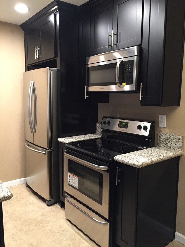 Foto principal - 5530 Ackerfield Ave