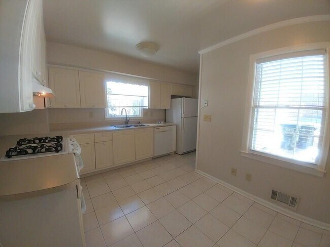 Foto del edificio - 1275 Pine Valley Ct