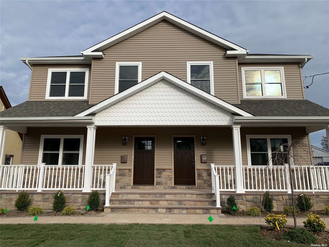 47 Lafayette Ave, Westbury, NY 11590 Townhome Rentals in Westbury NY