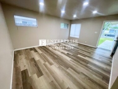 Building Photo - Gorgeous 4-bedroom rental home with in-law suite & two primary suites!