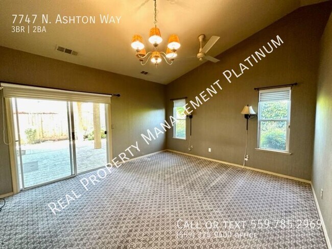 Foto del edificio - $2,695 New Park Place Gated Community & Po...