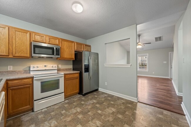 Building Photo - Welcome to Carolina Forest!