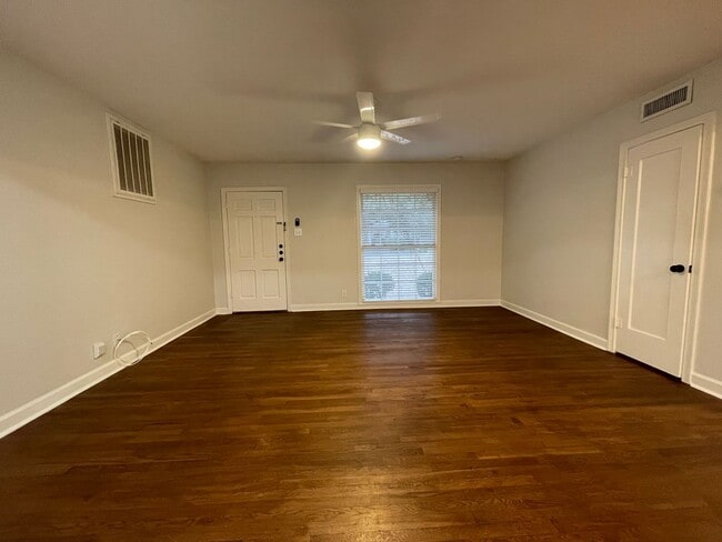 Foto del edificio - 1201 Norwood Rd