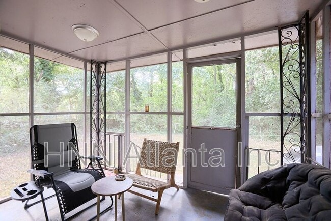 Building Photo - 2065 Nettie Ct