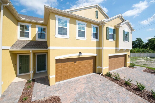 Photo - TOWNHOUSE 3 Bedrooms 2.5 Baths