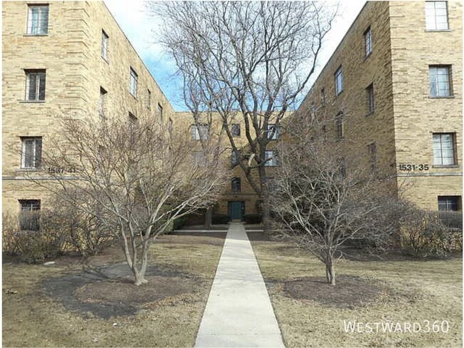 Foto del edificio - 1541 Monroe Ave