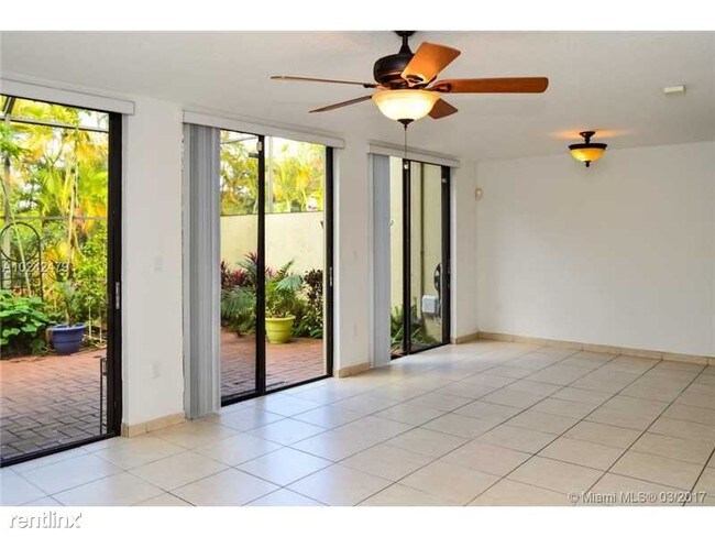 Building Photo - 9972 Costa del Sol Blvd