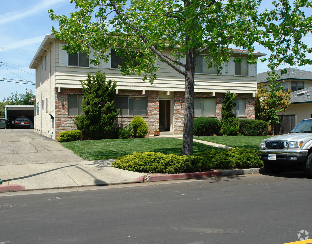 Foto del edificio - 123 Carlton Ave