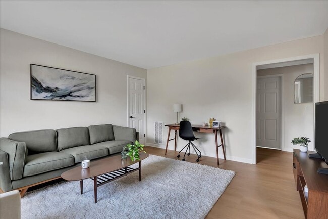 Foto del edificio - McGregor Village