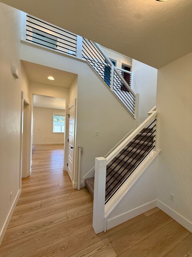 Foto del edificio - Welcome to this stunning newer home located in the vibrant city of Nampa, ID