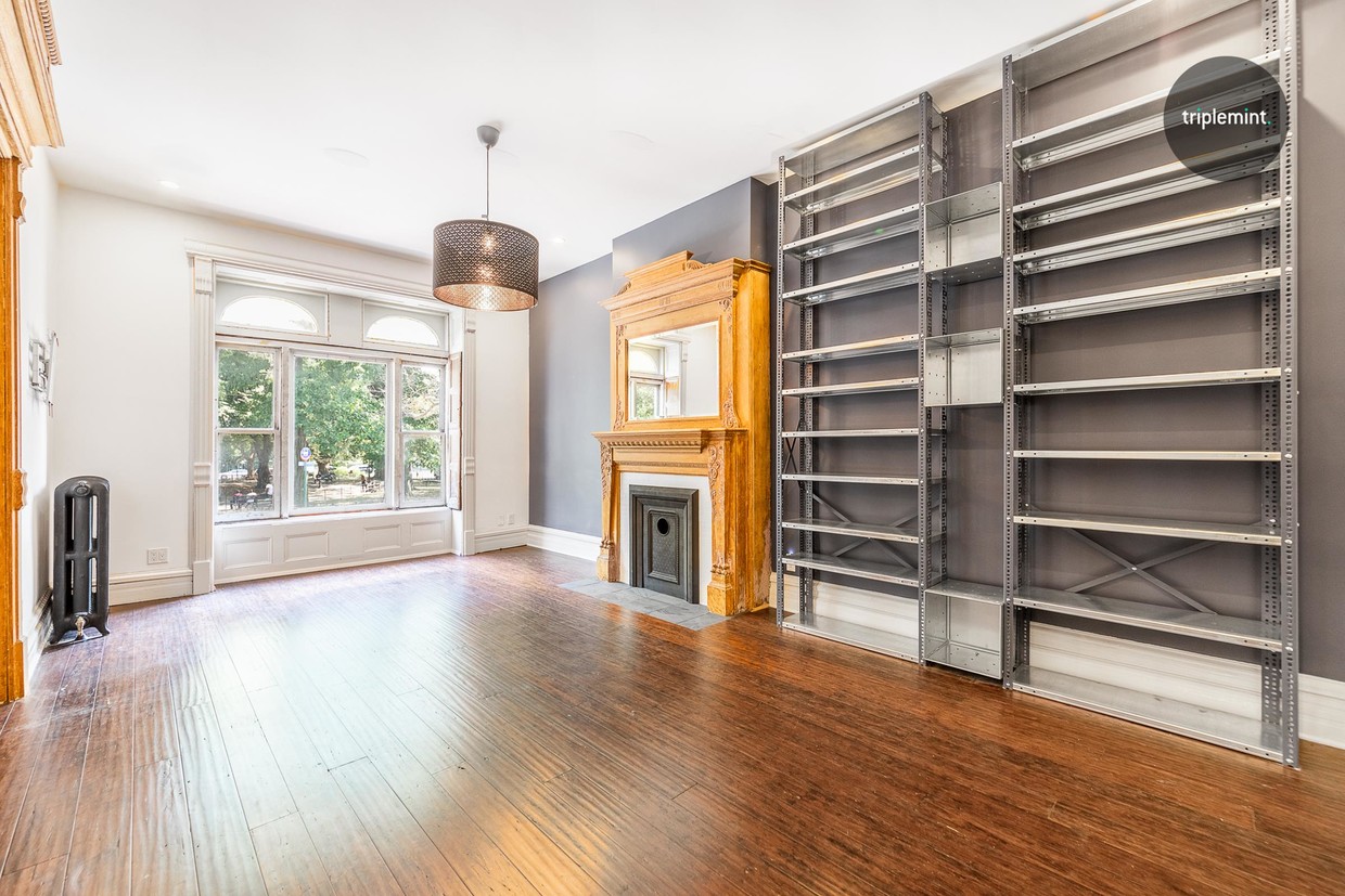 Foto principal - 811 Halsey Street
