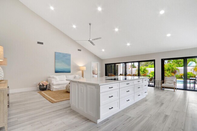 Building Photo - 306 Leeward Dr