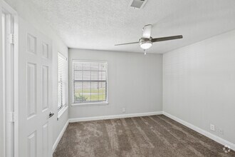 2BR, 1BA - 900SF - Bedroom - Vue at 1400