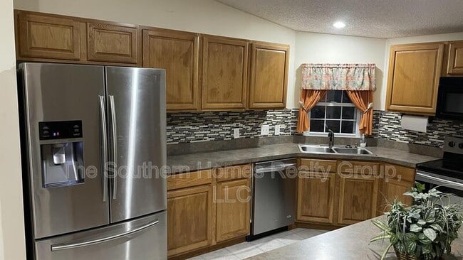 Building Photo - 528 County Rd 119