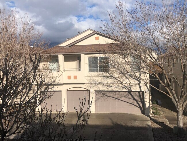 Foto del edificio - 6501 San Antonio Dr NE