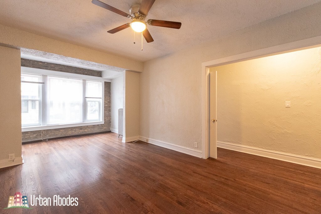 Foto principal - 713 W Barry Ave