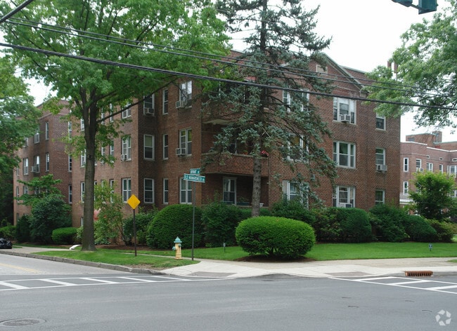 Building Photo - Claridge House
