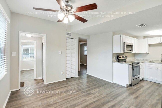 Foto del edificio - 11659 106th St