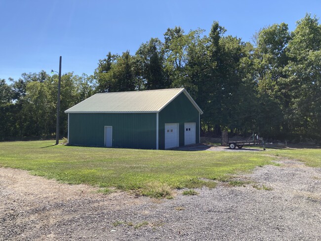 Building Photo - 8679 E 400 N