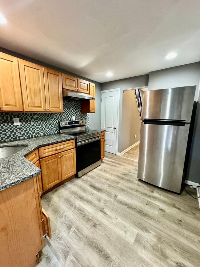 Building Photo - Updated 3-Bedroom Home with Basement and B...