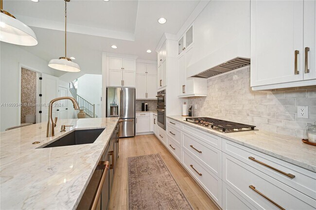 Building Photo - 13062 Artisan Cir