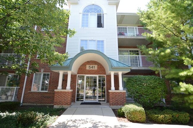 Building Photo - 541 N Hough St