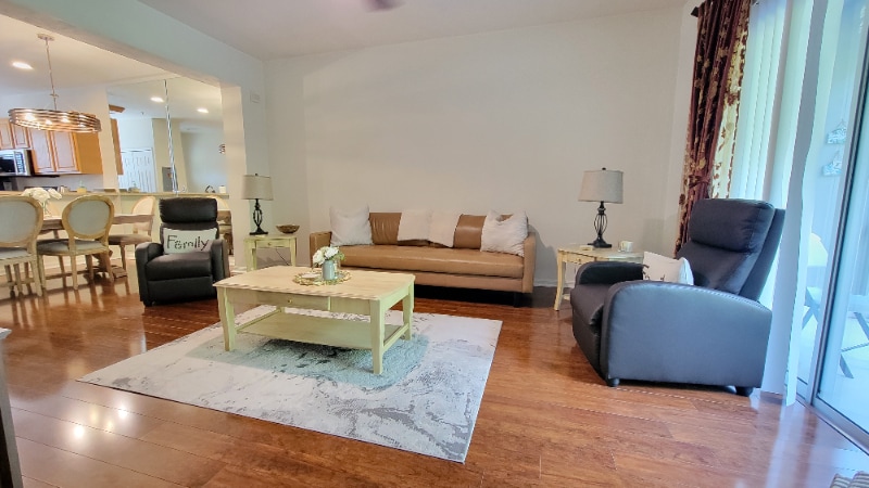 Foto principal - 6519 W Newberry Rd