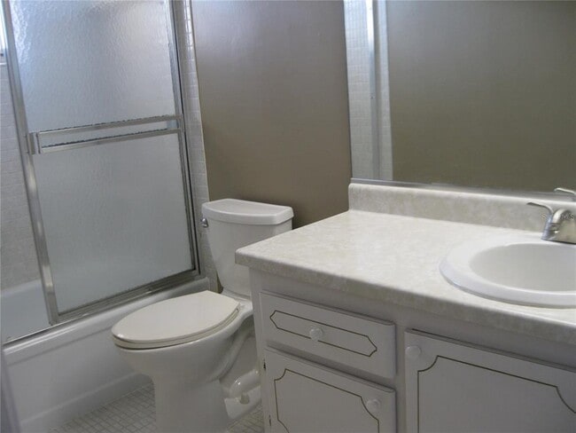 Building Photo - 4200 Ironwood Cir