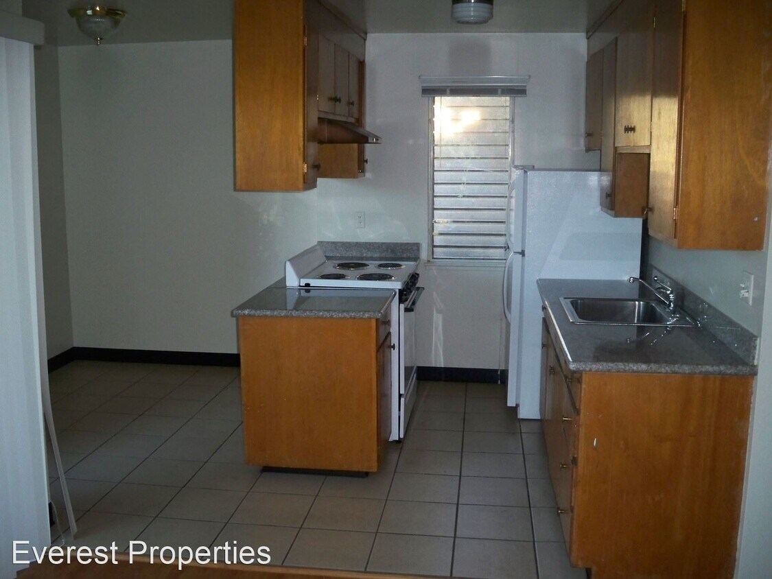 Primary Photo - 2032 Delaware St