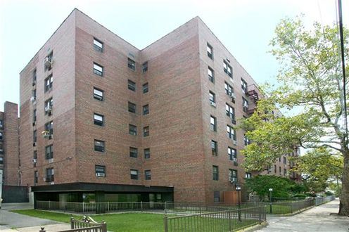 Foto del edificio - 2365 E 13th St