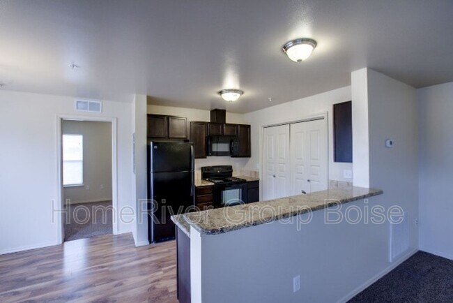 Building Photo - 11070 W Brassy Cove Loop