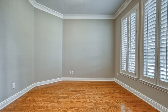 Foto del edificio - 6533 Riveredge Dr