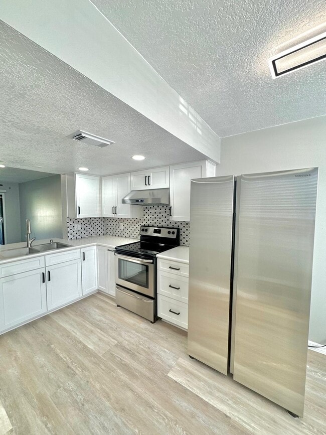 Foto del edificio - 16565 Brigadoon Dr