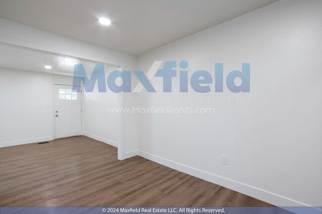 Foto del edificio - North Salt Lake 2 BD 1 BA Only $500 Deposi...