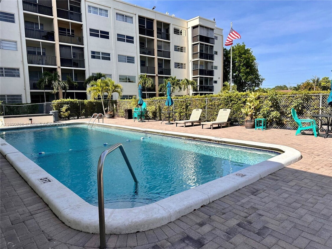 Foto principal - 220 SW 9th Ave