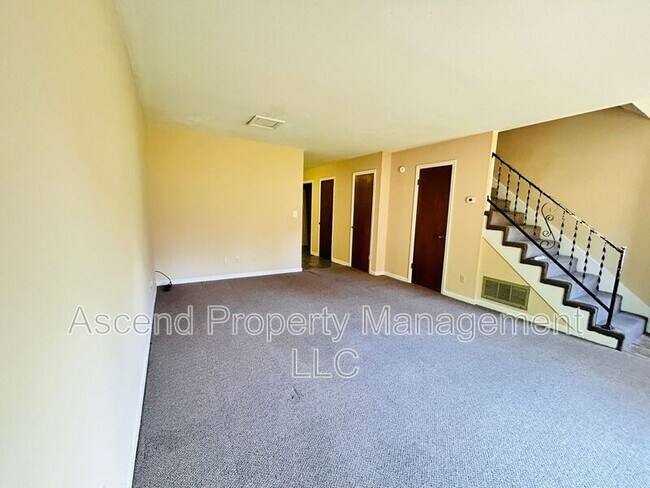 Building Photo - 1239 Helena Dr
