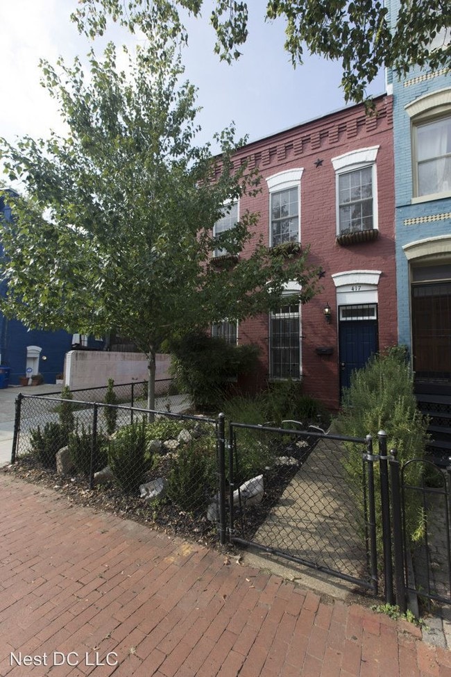 Building Photo - 417 R St NW