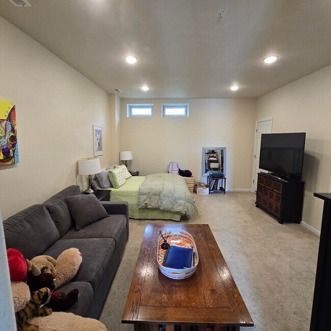 Foto del edificio - 76 Albert Ct