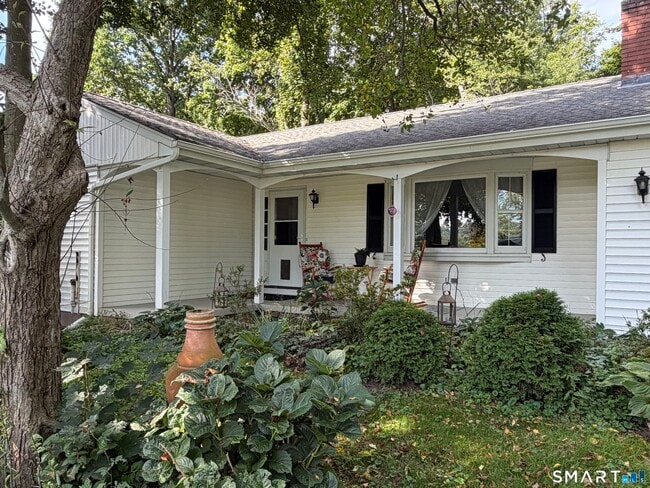 Building Photo - 703 Laurel Grove Rd