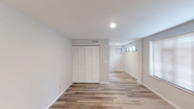 Building Photo - 5522 Delmar Blvd