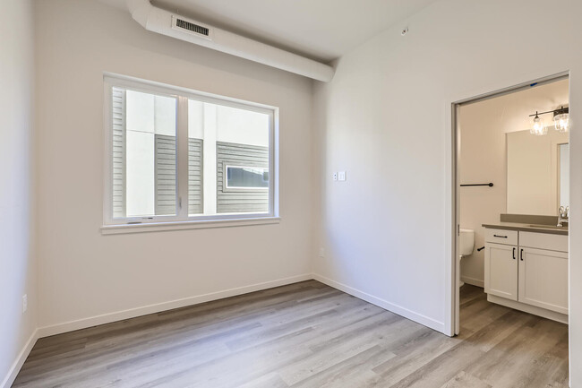Foto del edificio - 3830 Olive St