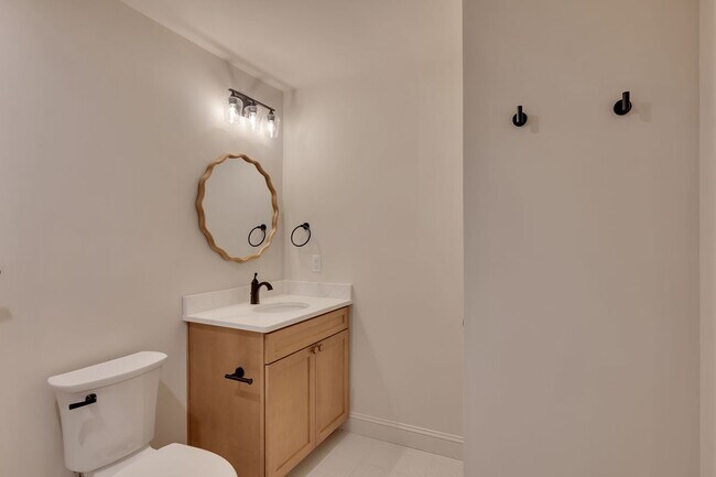Foto del edificio - 36 Pawling Ave