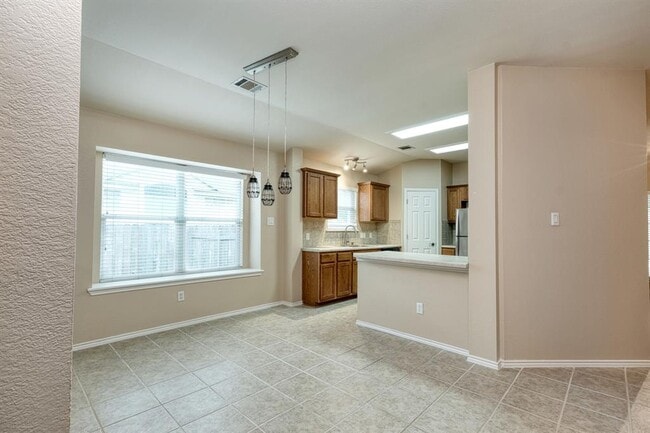 Building Photo - 3353 Rod Carew Dr