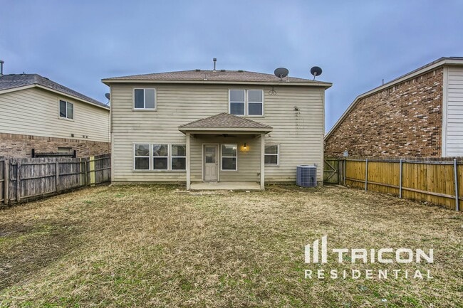 Building Photo - 2021 Cone Flower Dr