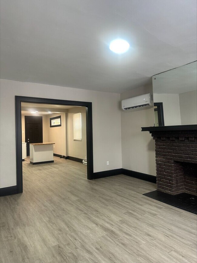 Foto del edificio - 98-100 N Hague Ave