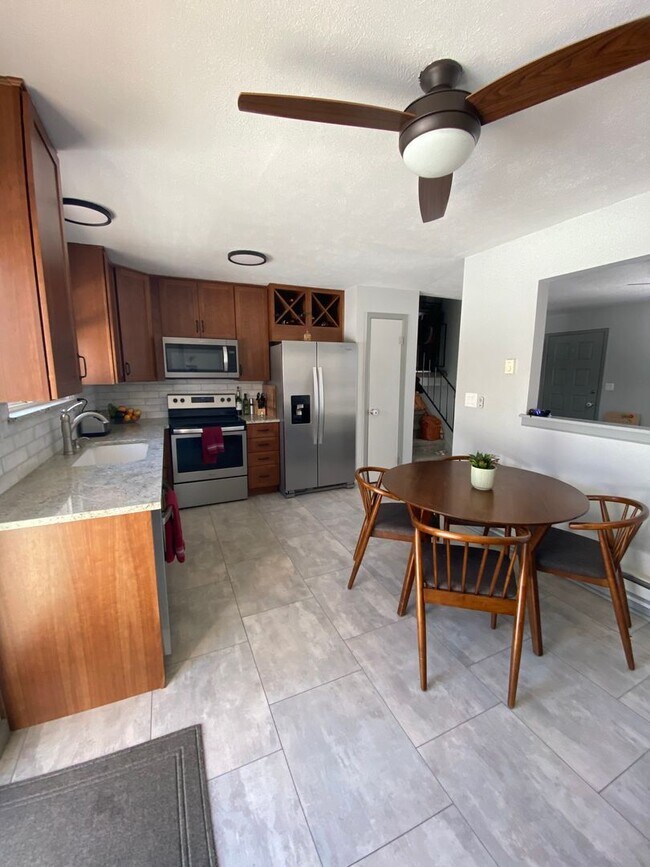 Foto del edificio - Lovely Tri-Level Home in Broomfield! Available May 6!