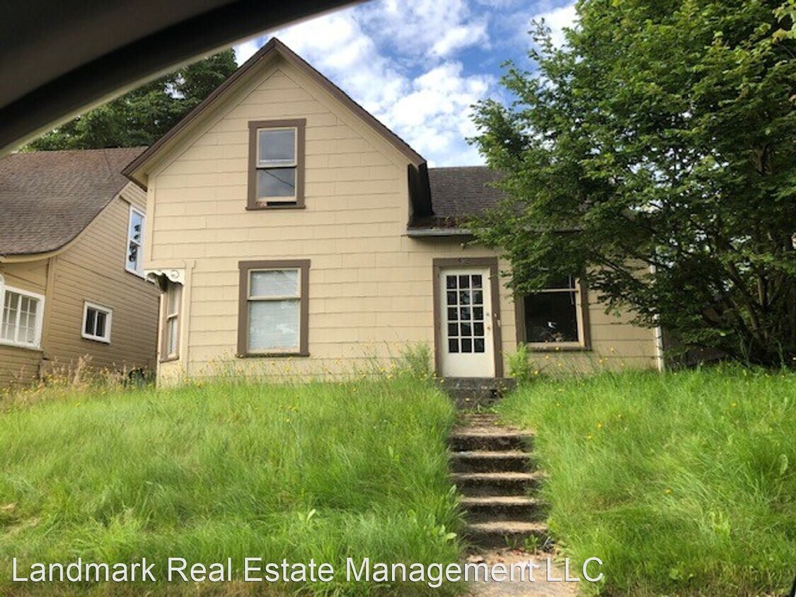 Primary Photo - 4 br, 2 bath House - 412 Lakeway Drive