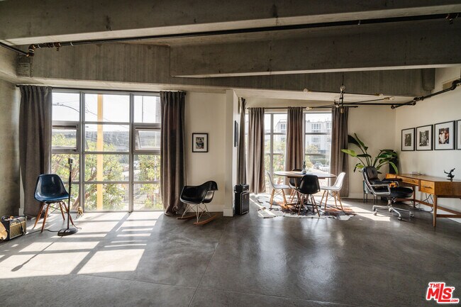Foto del edificio - 4141 Glencoe Ave